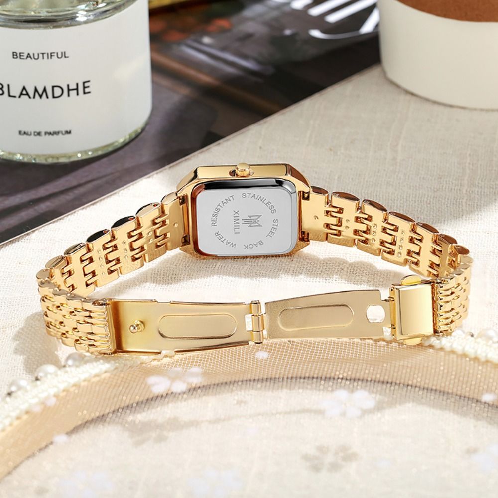 ساعات كوارتز أنيقة من الفولاذ  - مراجعة Canvas Strap Watch وسعره