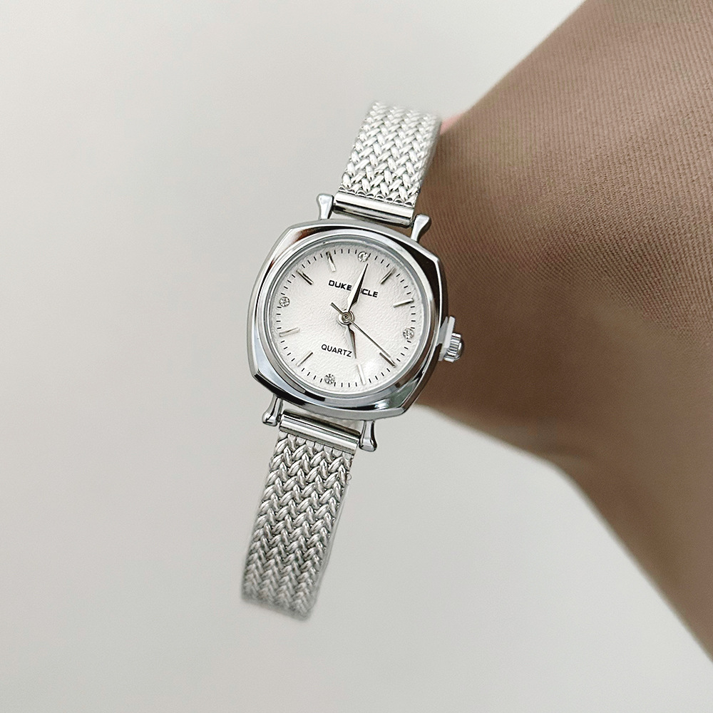 ساعة يد نسائية كوارتز بتصميم ك - مراجعة Mesh Strap Metal وسعره